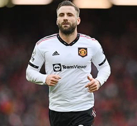 库尼亚谈曼联队友：从榜样力量到默契共建的团队融合之路